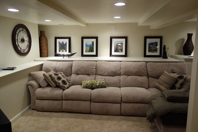 Building Photo - Updated Bungalow in Prime Highland's Location