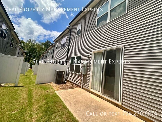 Building Photo - 6024 Caprera Wy