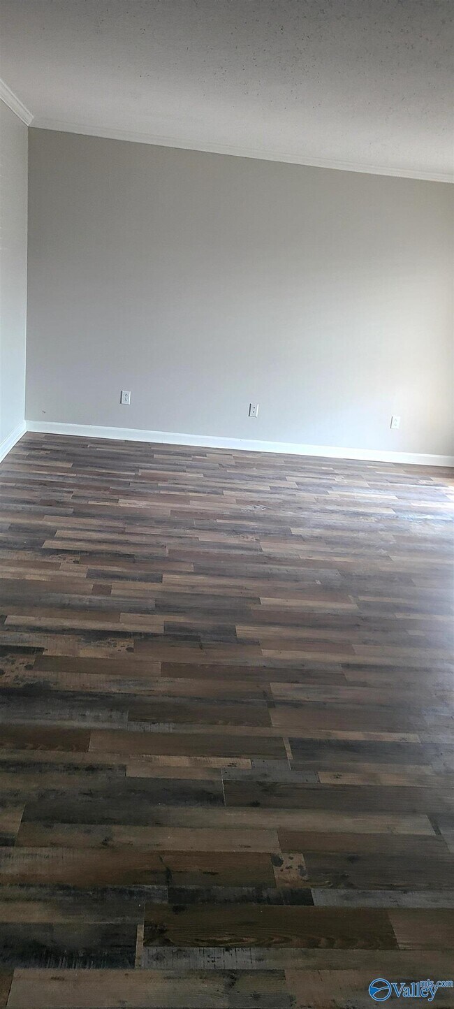Building Photo - 6218 Robinhood Ln NW