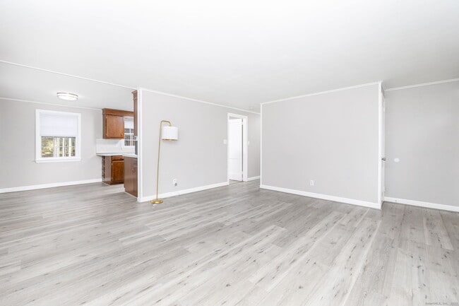 Building Photo - 92 Indian Hill Rd