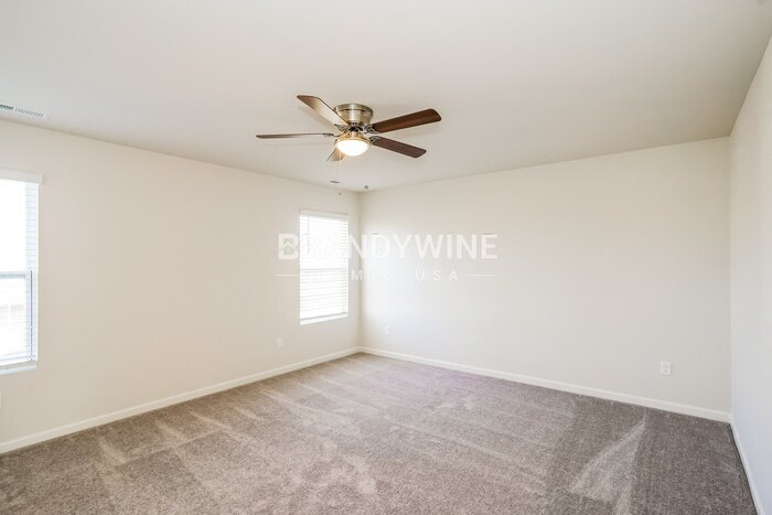 Building Photo - 554 Torrey Pines Ln