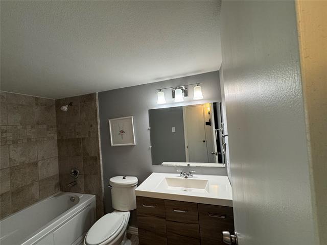 Building Photo - 4945 Wampler Dr