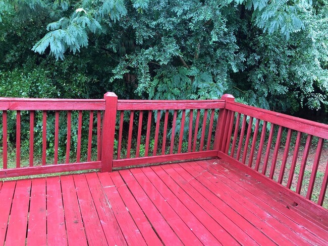 Building Photo - PRE-LEASING FOR AUGUST 2026!