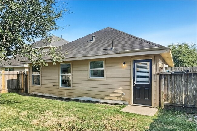 Building Photo - 13319 Ambrosa Dr