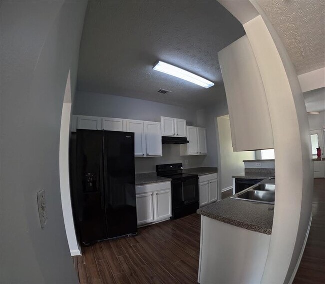 Building Photo - 6412 Ellenwood Dr