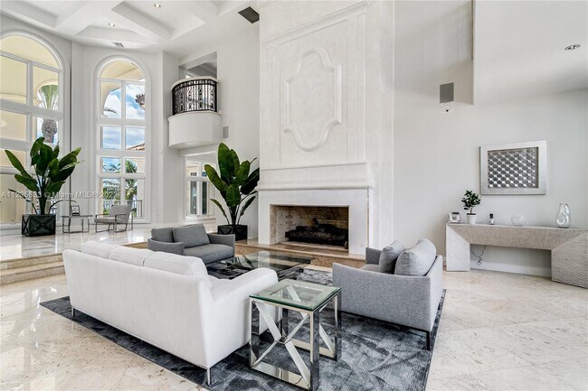 Building Photo - 709 Idlewyld Dr