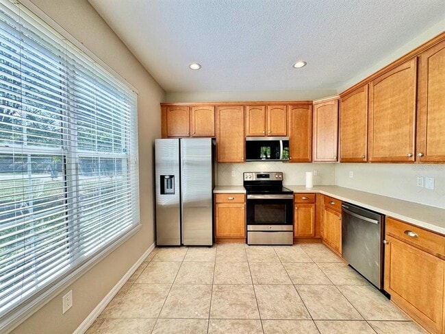 Building Photo - 6713 Breezy Palm Dr