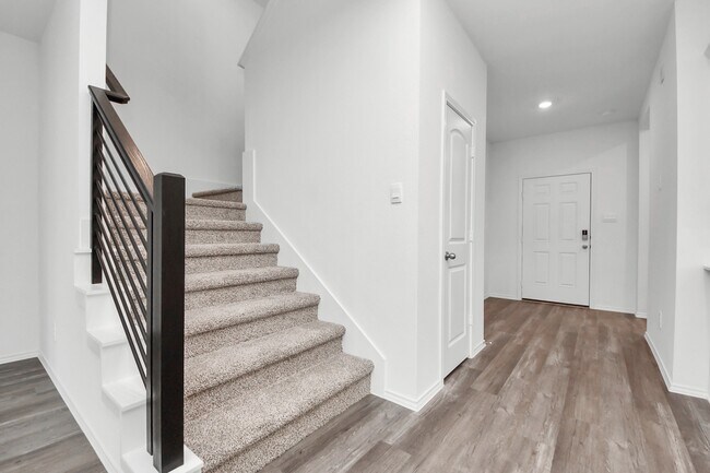 Building Photo - 6127 Ginevra Summers Dr