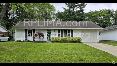 Building Photo - 1738 Bermuda Dr