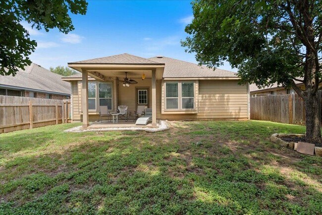 Building Photo - 642 Irvin Dr
