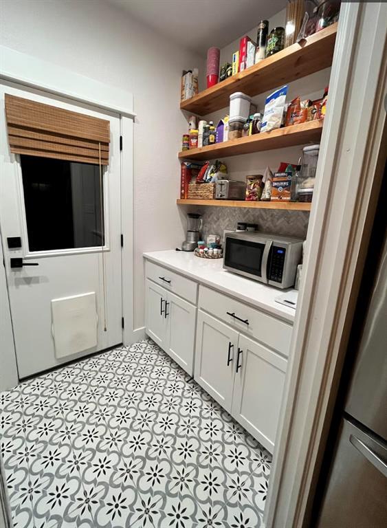 Building Photo - 303 Austin St