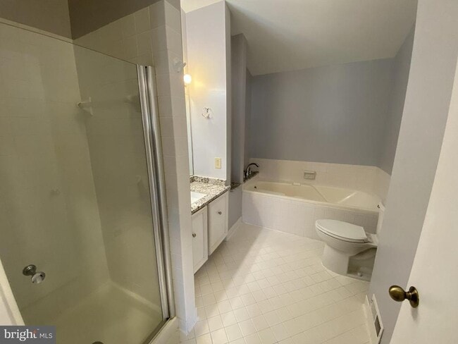 Building Photo - 10703 Mist Haven Terrace