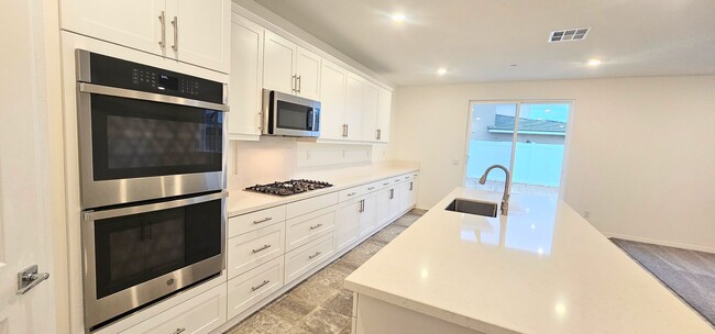 Building Photo - Rockport Ranch Beautiful Brand New Lennar ...