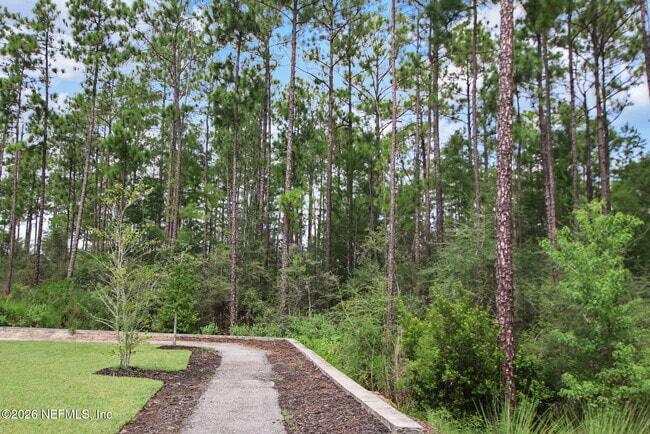 Building Photo - 209 Manor Ln