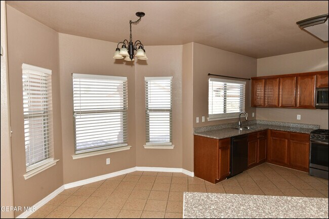 Building Photo - 3257 Sunset Point Dr