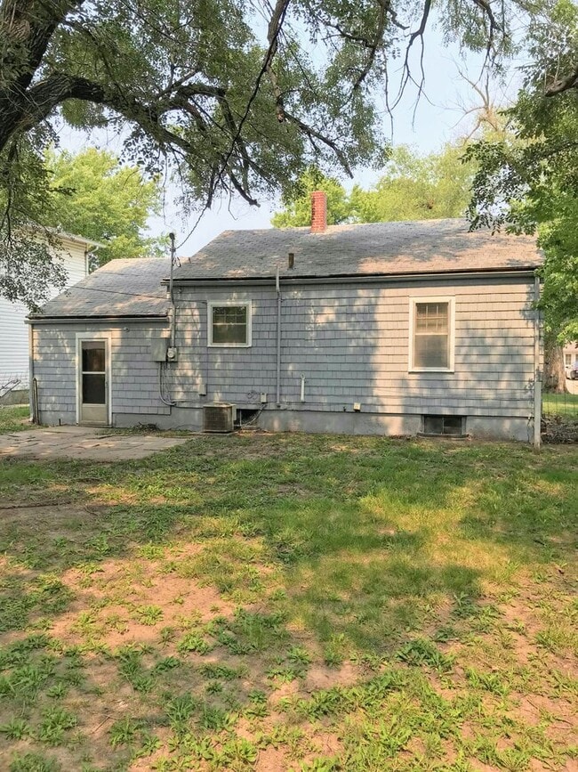 Building Photo - Cute 2 Bed 1 Bath in Good Neighborhood