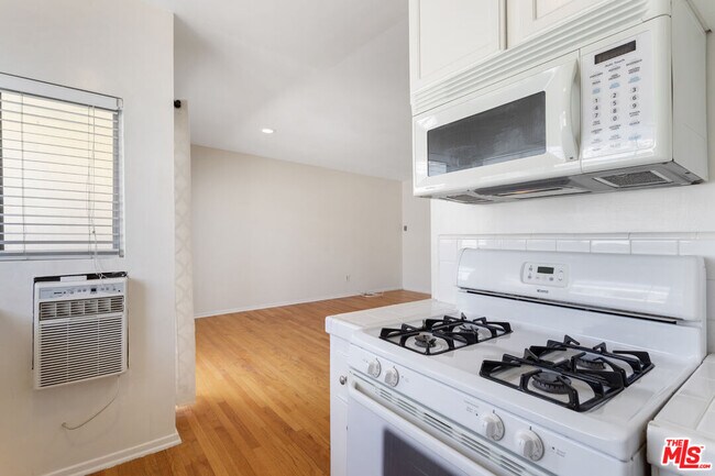 Building Photo - 11743 Mayfield Ave