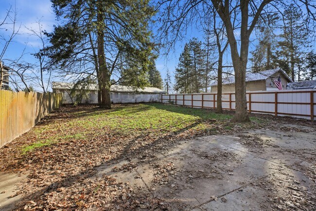 Building Photo - 3027 S Arthur St