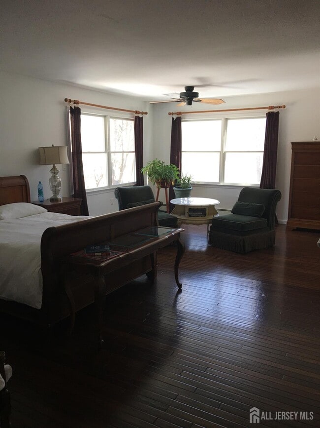 Building Photo - 124 Taylors Mills Rd