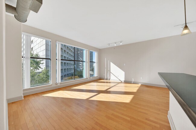 Primary Photo - 1901 Post Oak Blvd