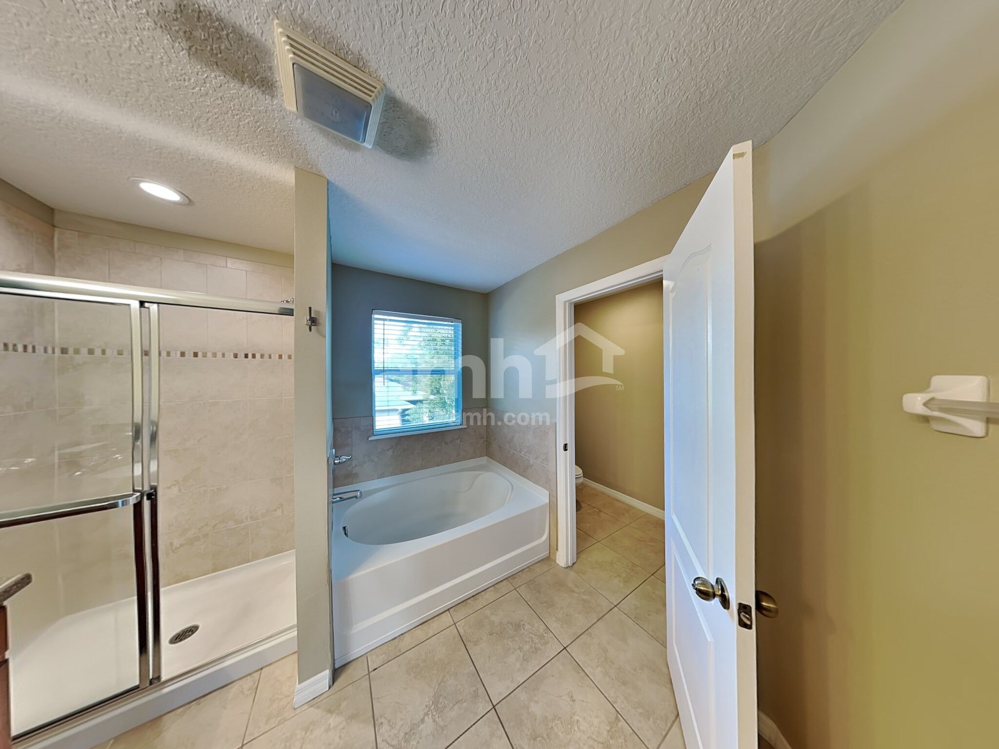 Building Photo - 5654 Aaron Ct