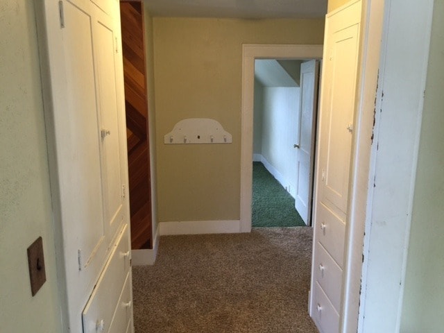 Building Photo - Across from Reser 5 bedroom 2 Bath Home