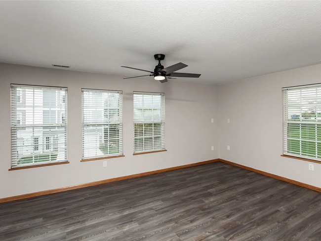 Building Photo - Townhouse for Rent!