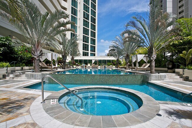 Building Photo - Allure Waikiki - 2 bedroom, 2 bath with 1 ...