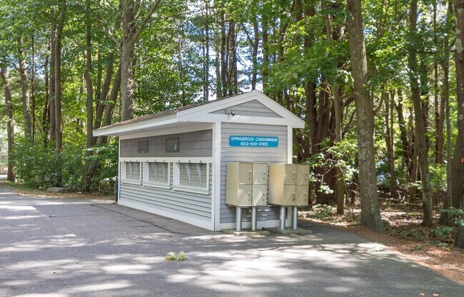 Building Photo - 608 Springbrook Cir
