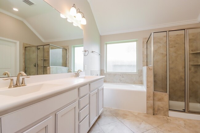 Building Photo - 18914 Sorrento Pt Dr