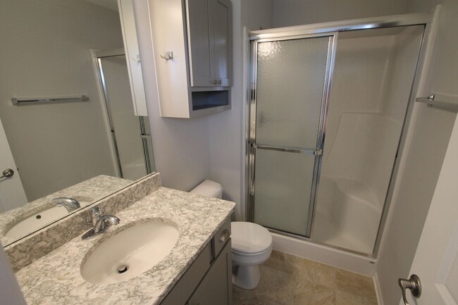 Building Photo - Fall Move In Special!!!  1/2 Off 1st Month...