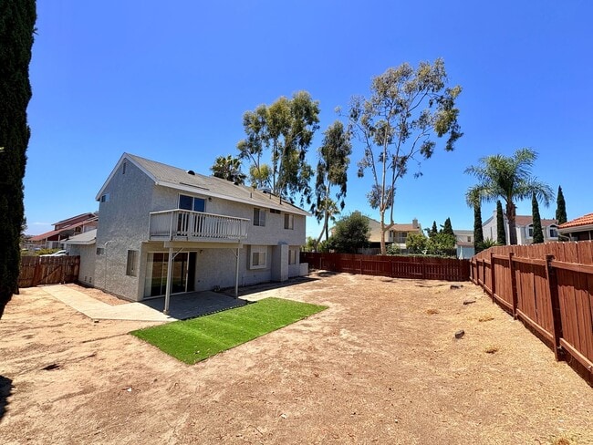 Building Photo - 4 Bedroom House Corner Lot