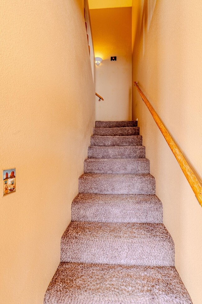 Building Photo - 10416 Rosefinch Dr NW