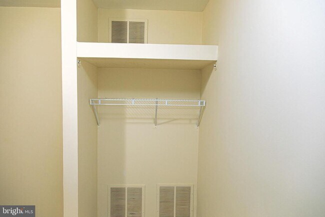 Building Photo - 7029 Onyx Ct
