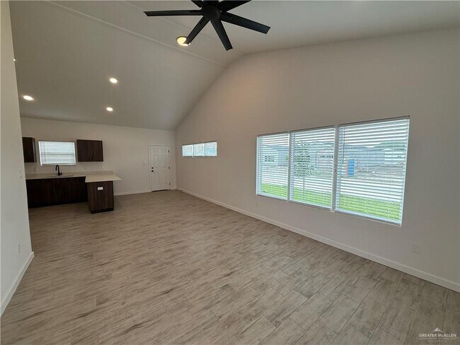 Building Photo - 18 Brownjay Rd