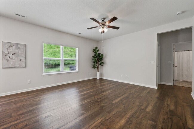 Building Photo - 545 Robotic Ln