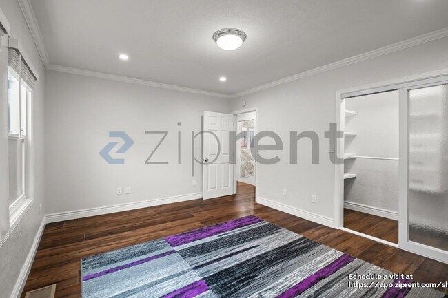 Building Photo - 3606 Barrett Ave