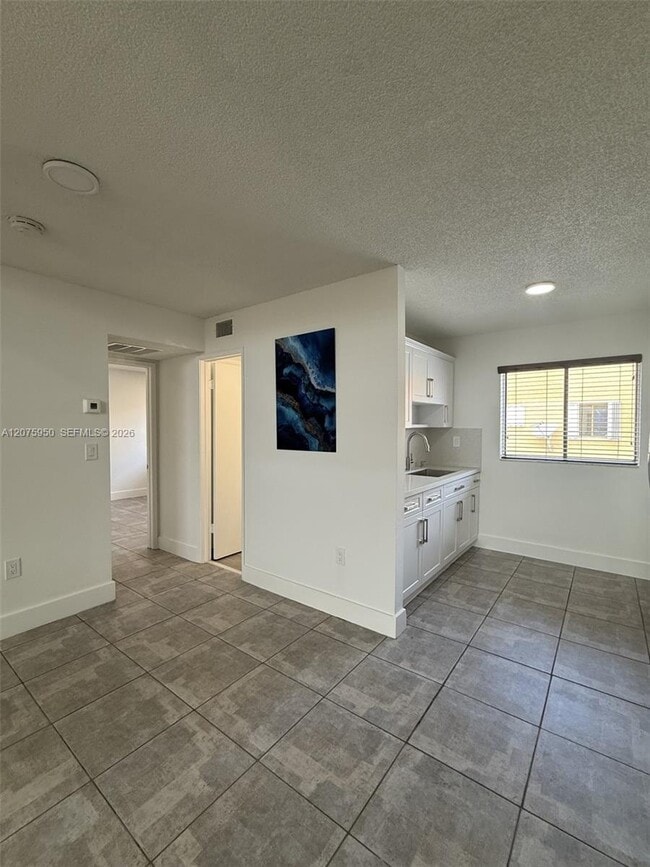 Building Photo - 2775 W 61st Pl