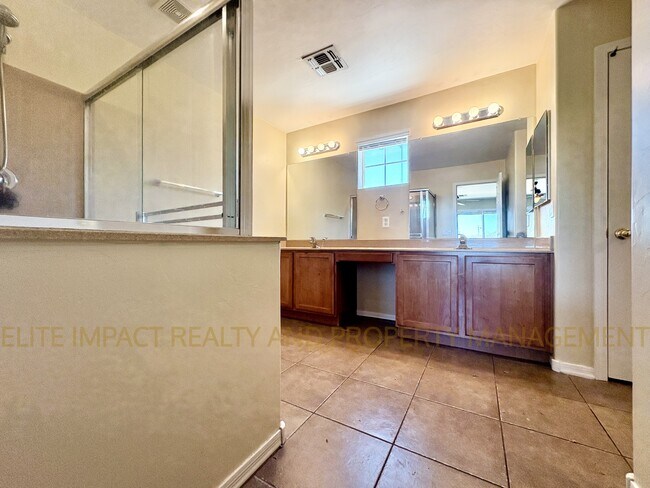 Building Photo - 14160 South Avenida Zumba