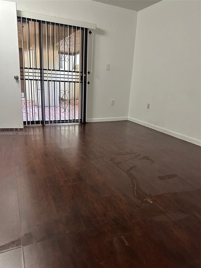 Building Photo - 9255 SW 125th Ave