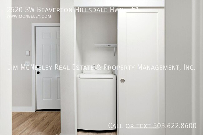 Building Photo - 2520 SW Beaverton Hillsdale Hwy