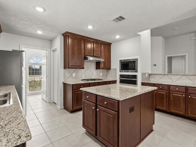 Building Photo - 3320 Pedregal Rd