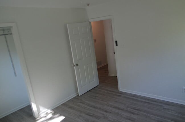 Building Photo - Call this Home!