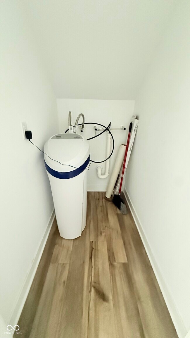 Building Photo - 1205 Beverly Pl