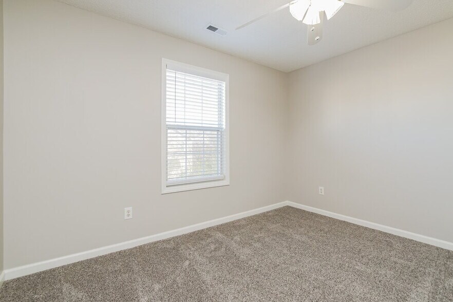 Building Photo - 4301 Mantua Way