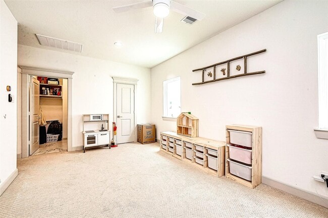 Building Photo - 5807 Kansas St