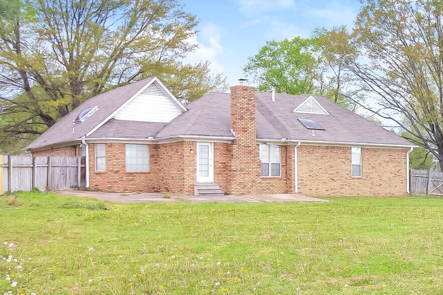 Building Photo - 1104 Fox Trace Cove