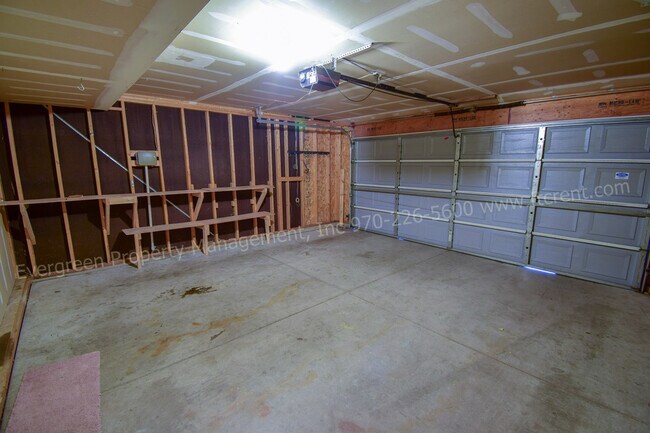 Building Photo - 648 Brewer Dr