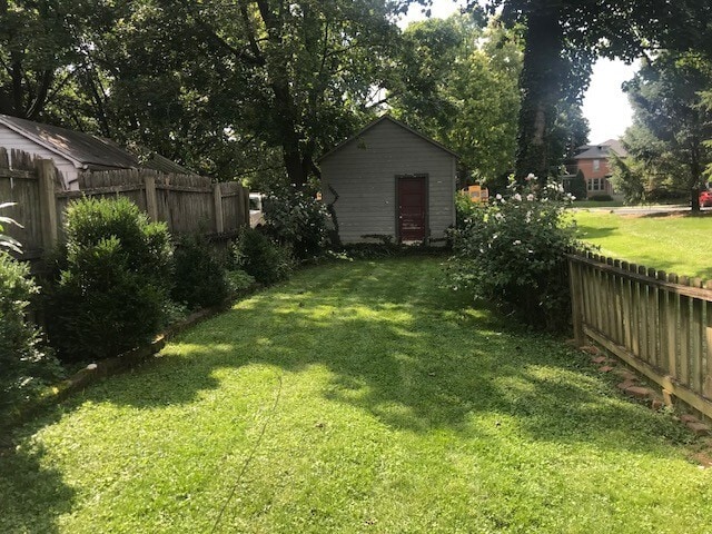 Building Photo - Classic 2 bedroom borough home MONTH TO MONTH LEASE ONLY!