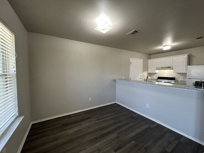 Building Photo - 8846 Old Sky Harbor Dr